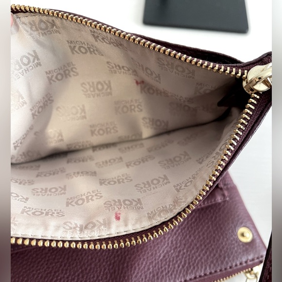 MICHAEL KORS Burgundy Leather Gold Hardware Crossbody Purse - Picture 7 of 7